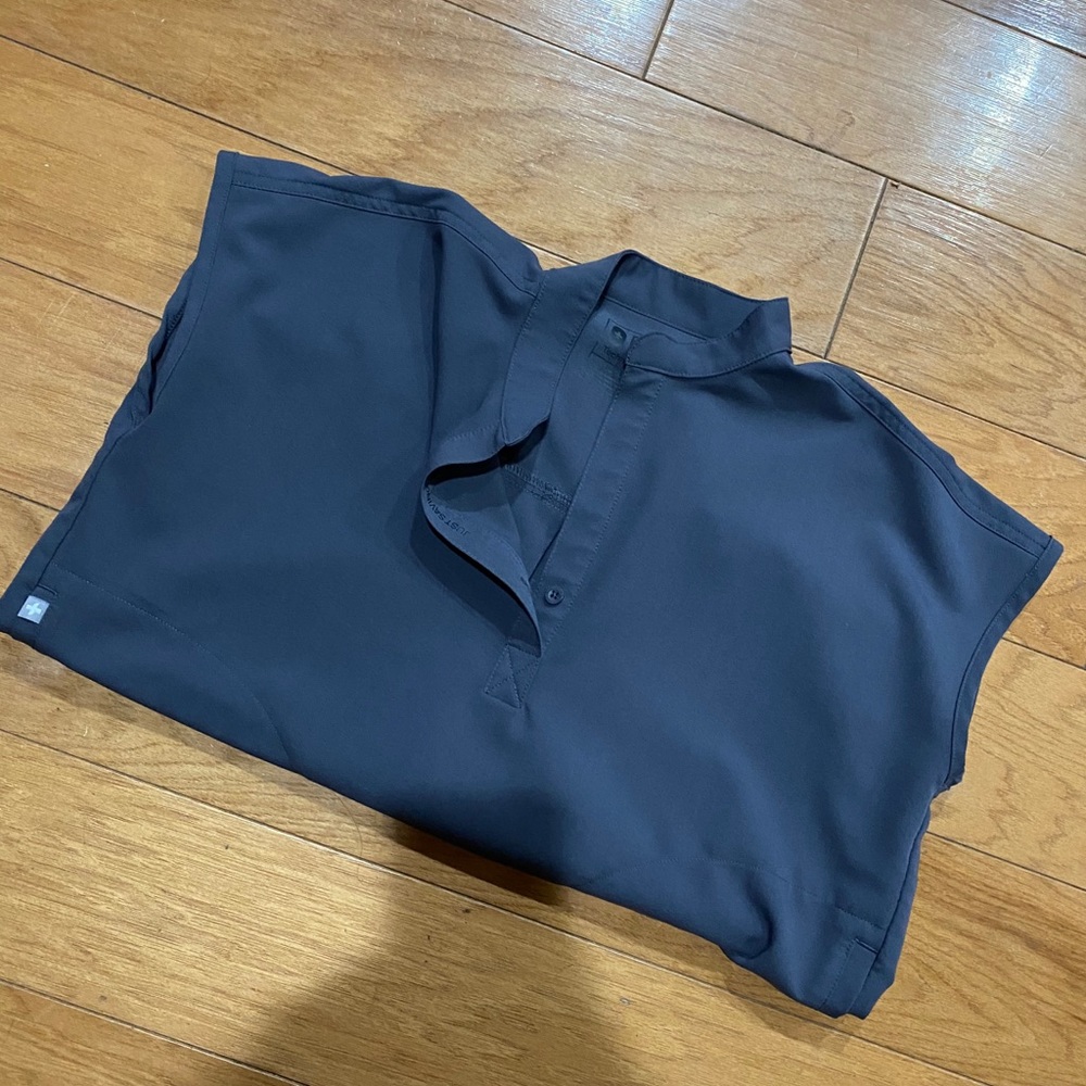 SOLD!! Figs rafaela top